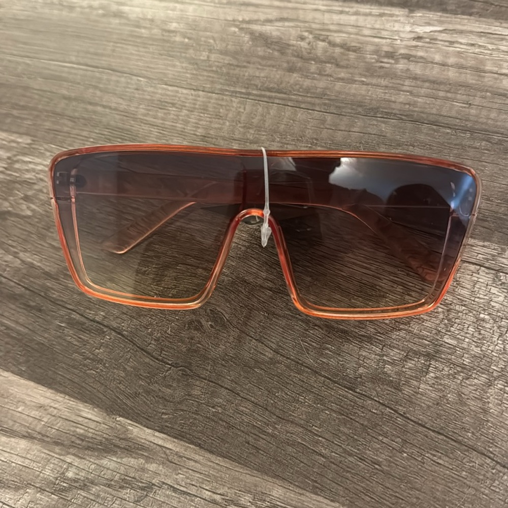 Pink sunglasses - Picture 2 of 2